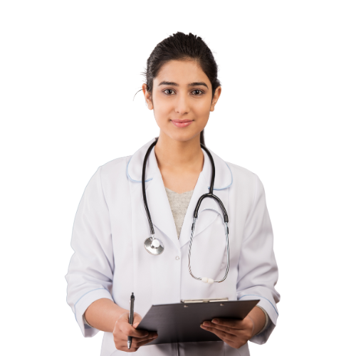 แพทย์กำลังบันทึกข้อมูลคนไข้